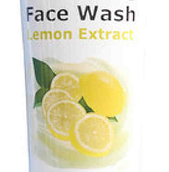 YC Whitening Lemon Face Wash